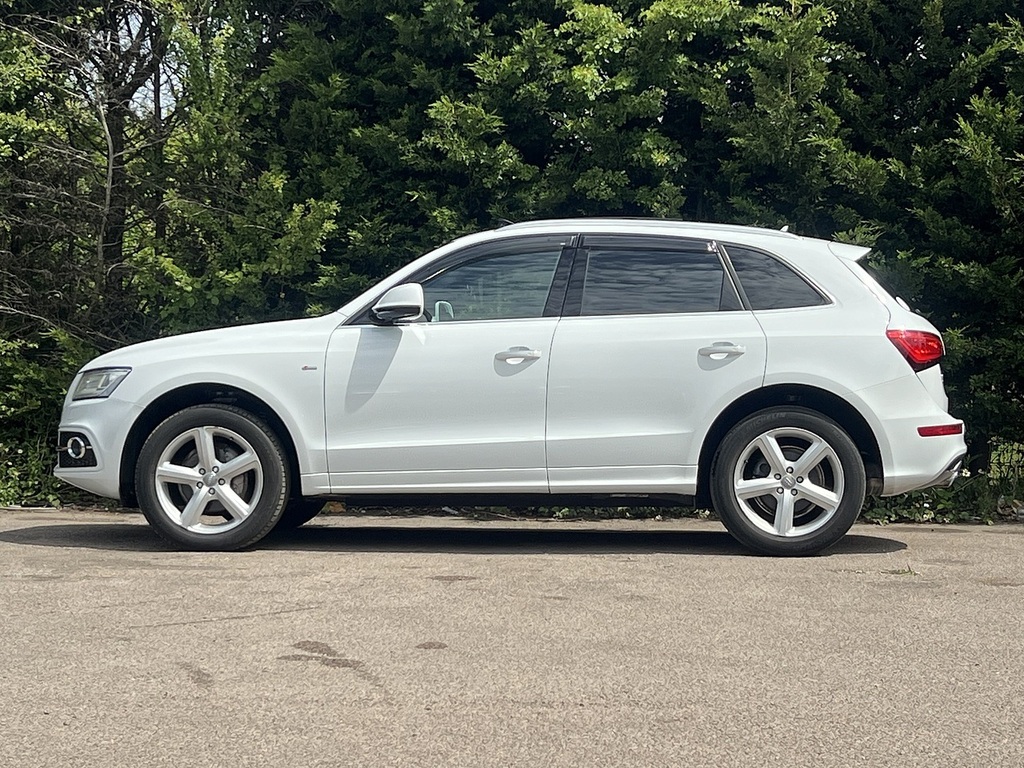 Audi Q5 Tfsi Quattro S Line Competition Plus #5