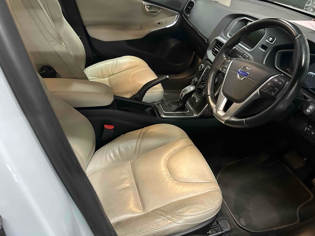Volvo V40 D2 R Design Blue #9