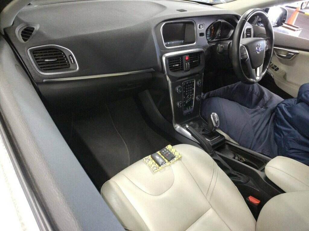 Volvo V40 D2 R Design Blue #10