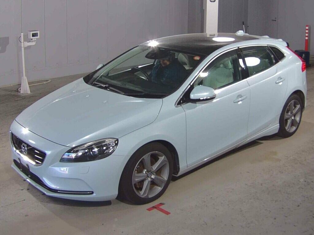 Volvo V40 T4 Se  #2