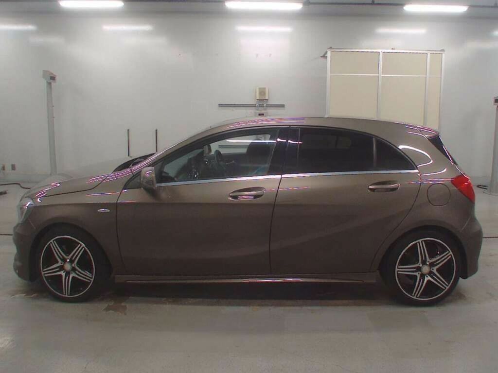 Mercedes-Benz A Class A250 Amg Sport 4Matic  #4