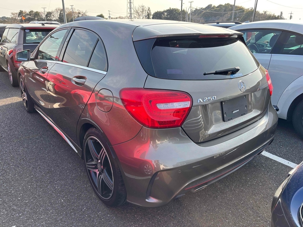Mercedes-Benz A Class A250 Amg Sport 4Matic  #6