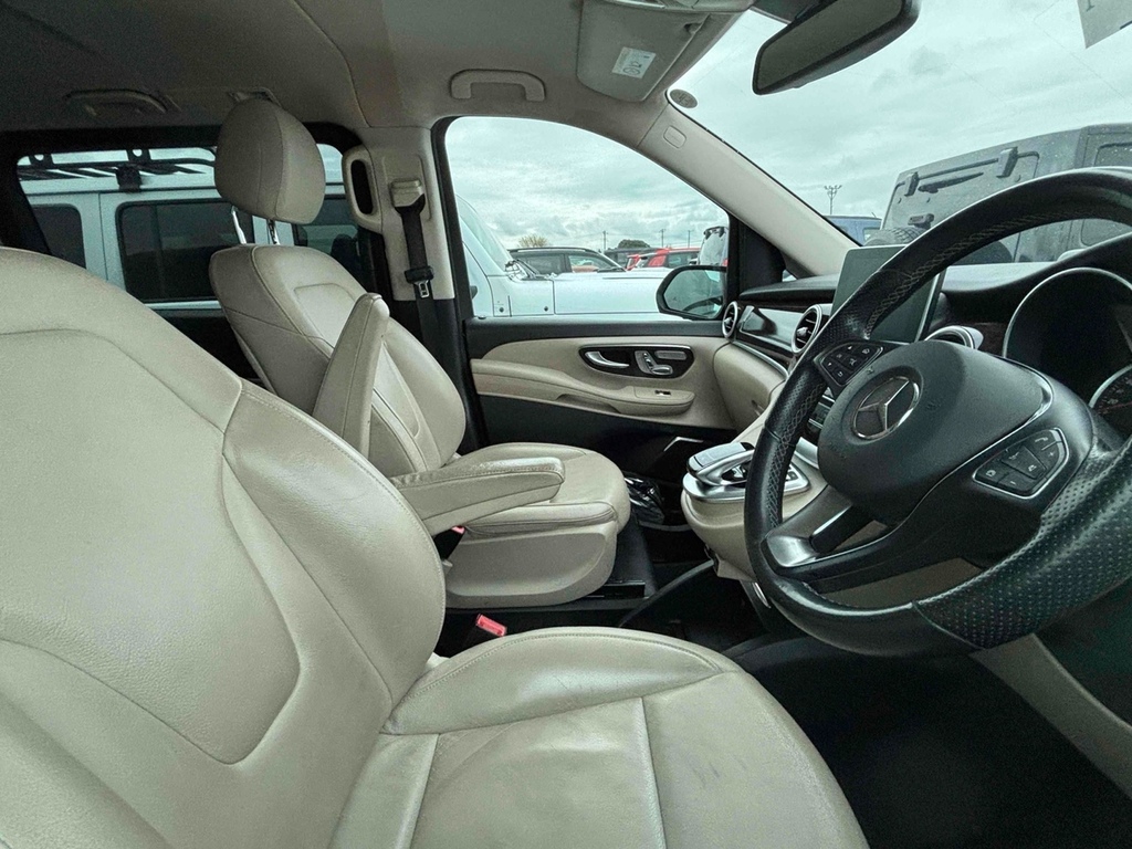 Mercedes-Benz V Class V220 D Avantgarde Long  #6