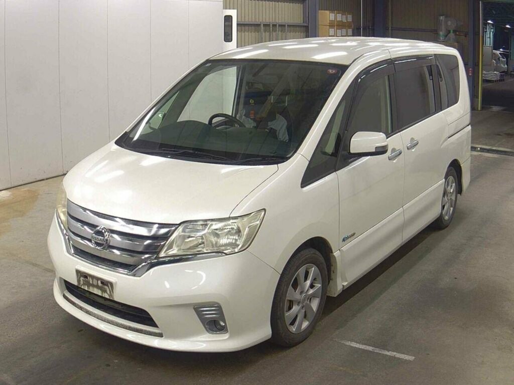 Nissan Serena Highway Star S-hybrid #2