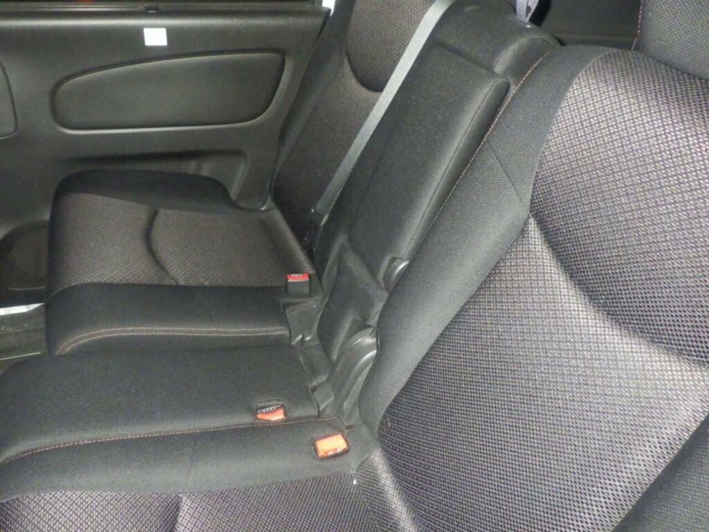 Nissan Serena Mpv White #7