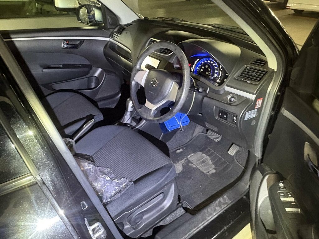 Suzuki Swift Hatchback Black #9