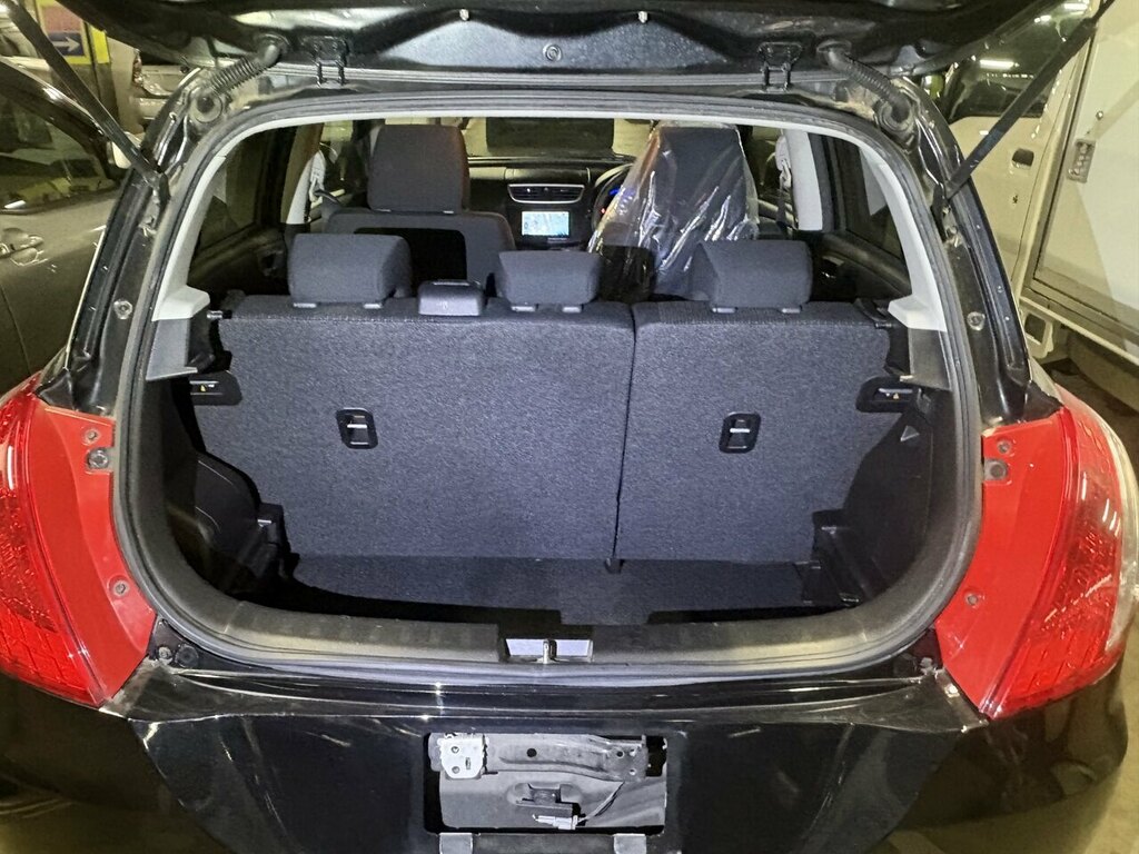 Suzuki Swift Hatchback Black #7