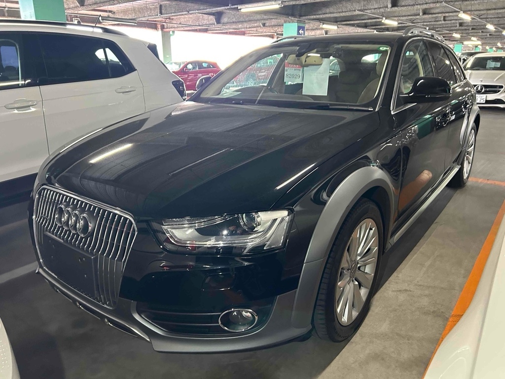 Audi A4 Avant Avant Quattro Se  #4