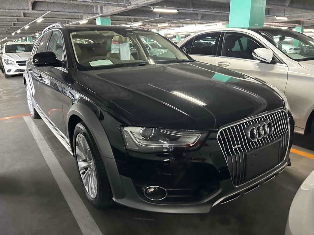 Audi A4 Avant Avant Quattro Se  #2