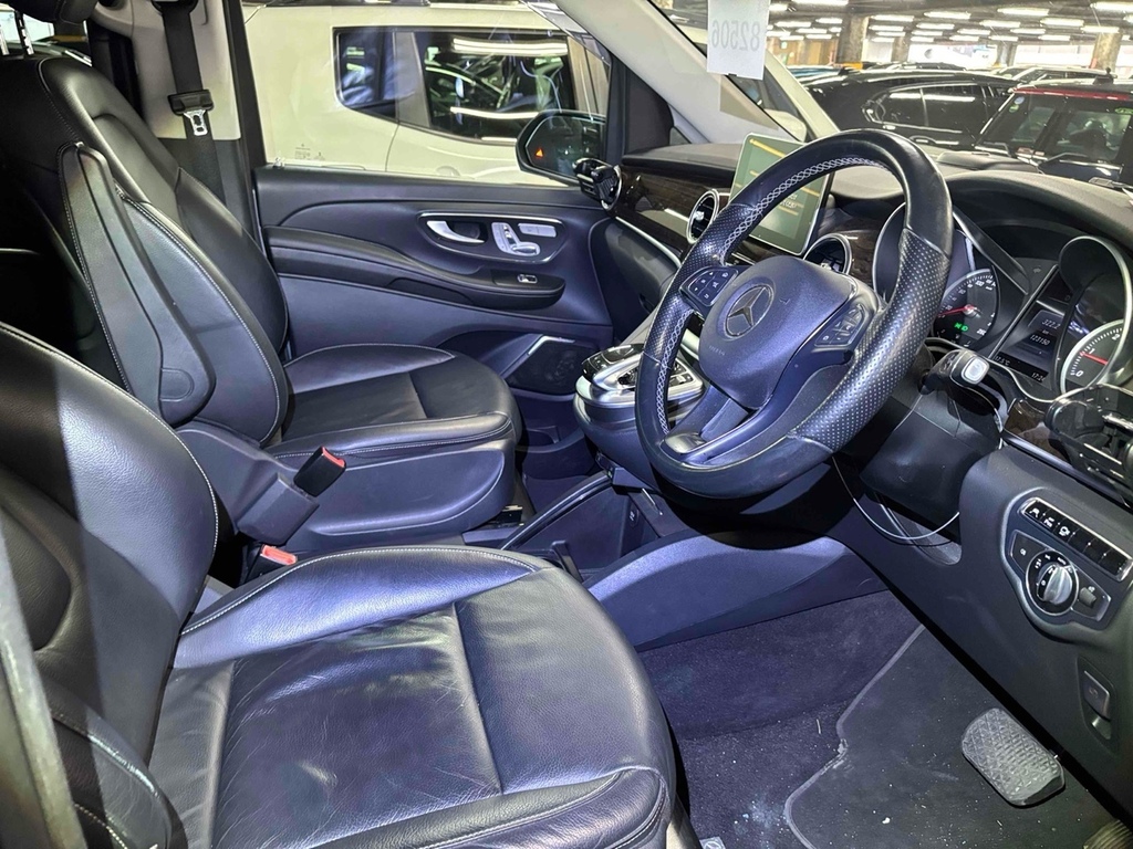 Mercedes-Benz V Class V220 D Avantgarde Long #5