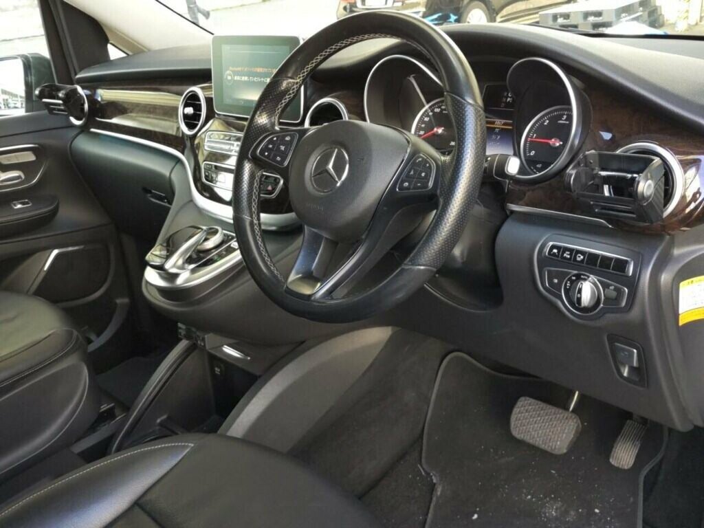 Mercedes-Benz V Class V220 D Avantgarde Long #6