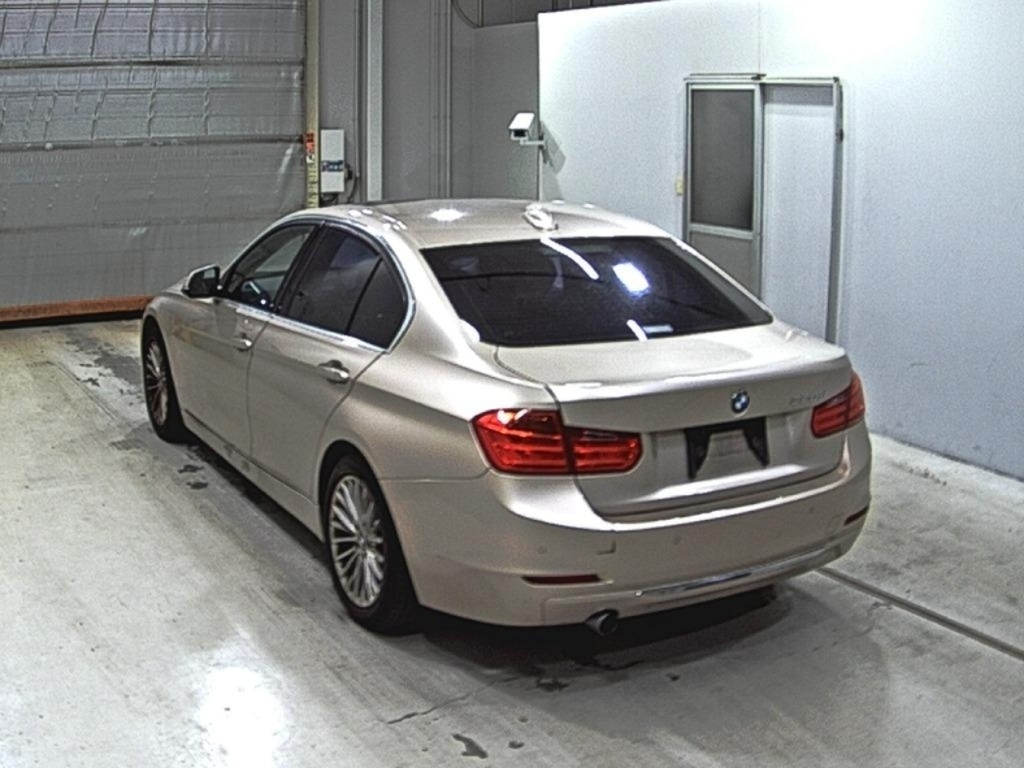 BMW 3 Series 320D Luxury   #3