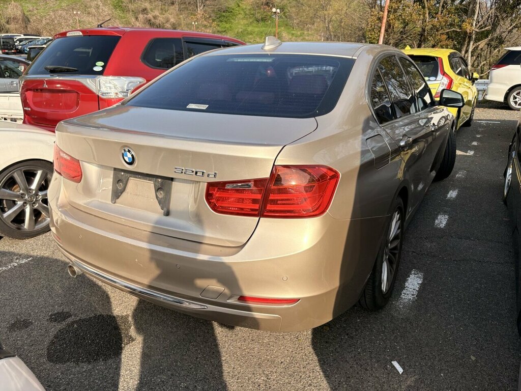 BMW 3 Series 320D Luxury   #4