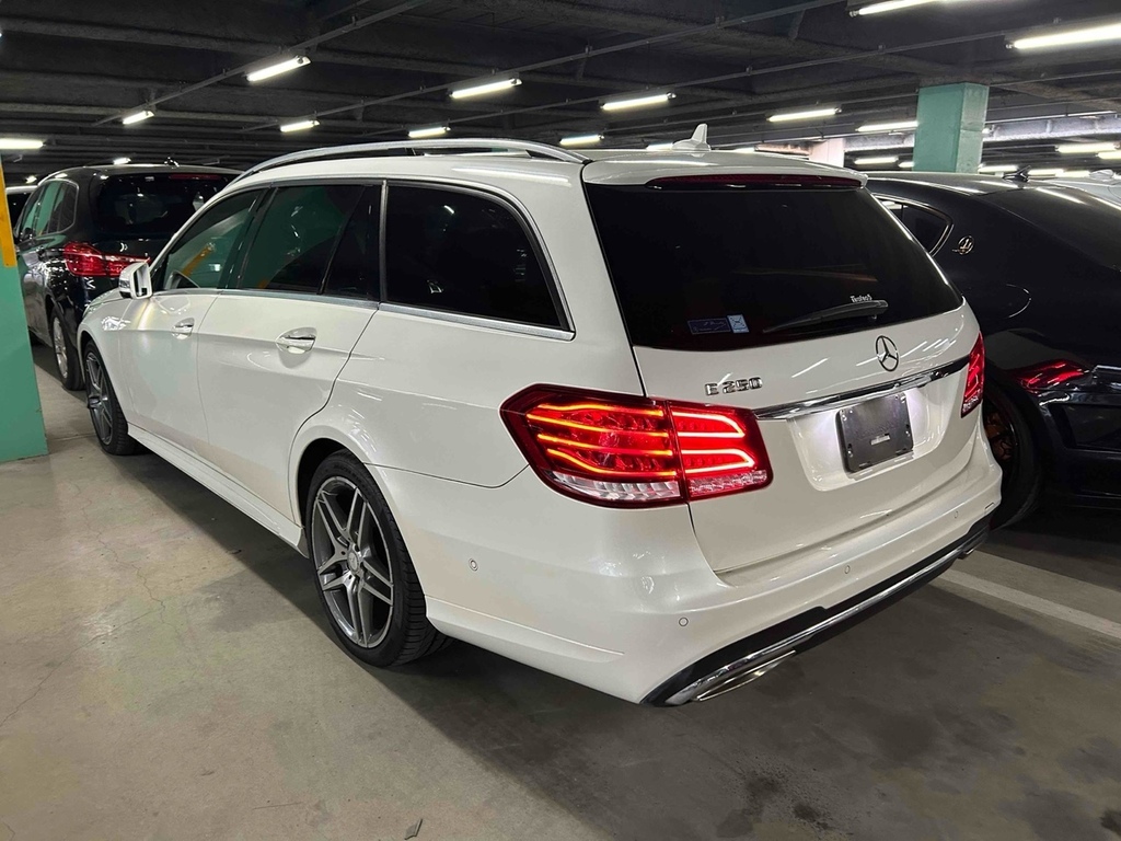 Mercedes-Benz E Class E250 Avantgarde White #5