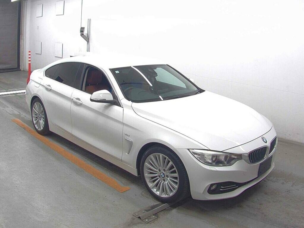 BMW 4 Series Gran Coupe Hatchback White #1