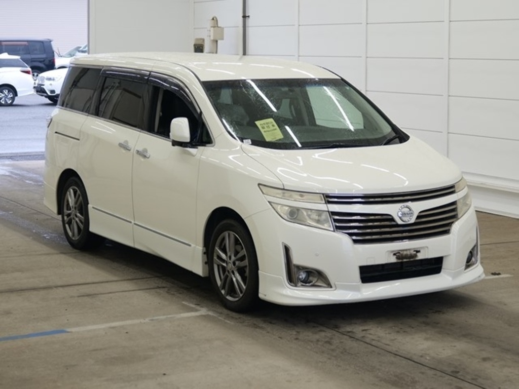 Nissan Elgrand 250Highwaystar