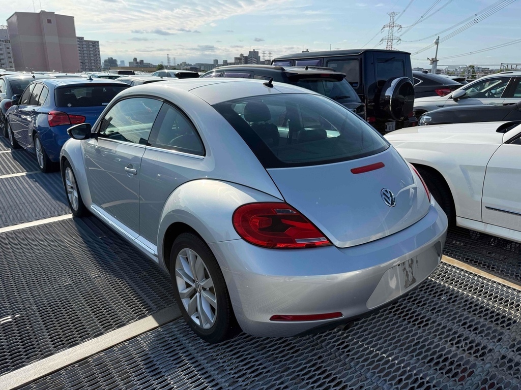 Volkswagen Beetle Design Tsi Dsg  #3