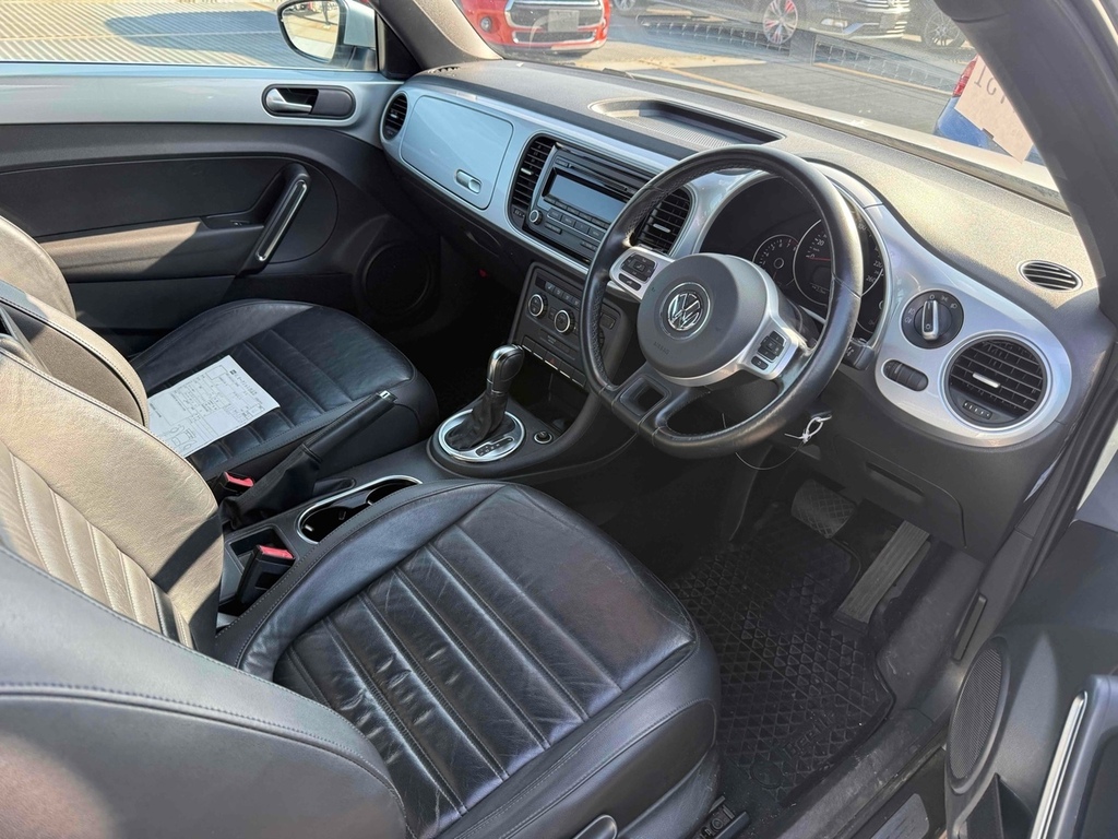 Volkswagen Beetle Design Tsi Dsg  #6