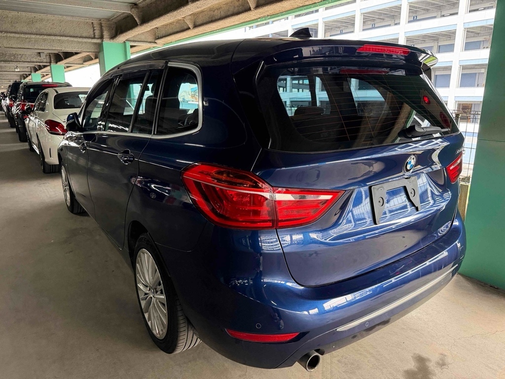 BMW 2 Series Gran Tourer 218D Luxury Gran Tourer White #9