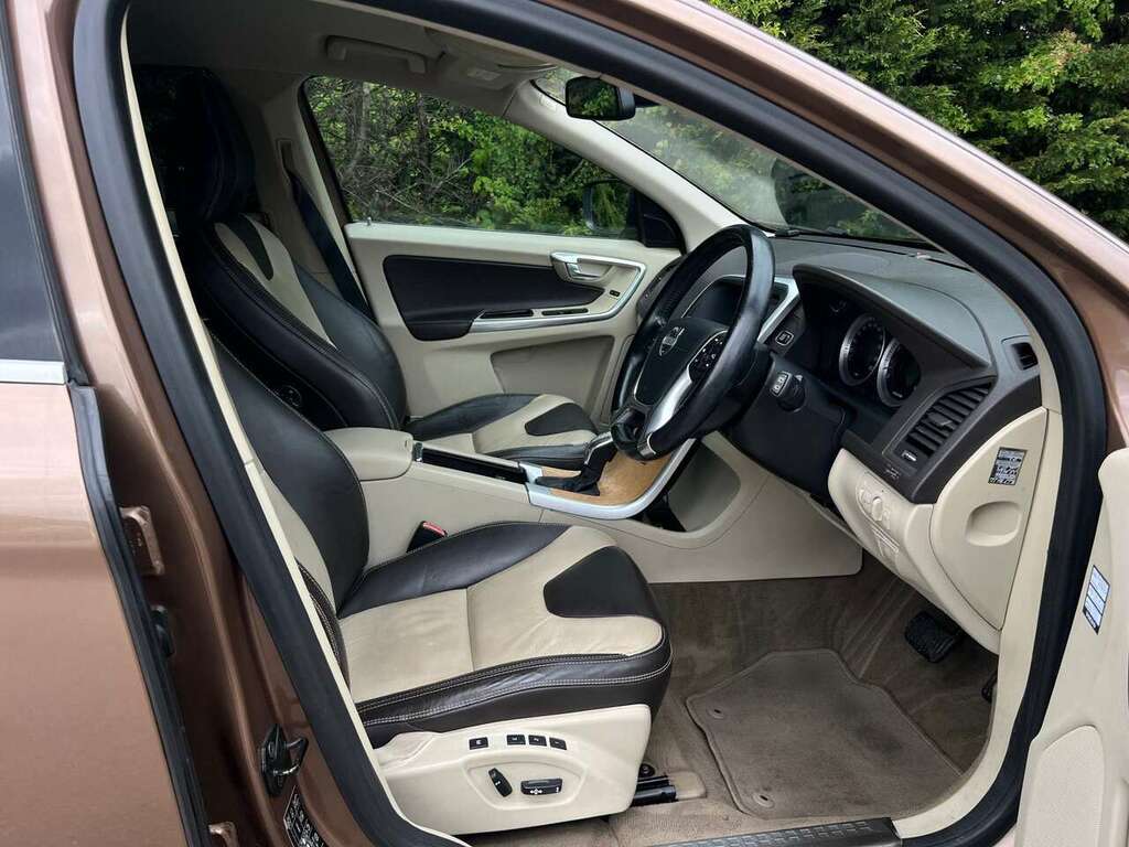 Volvo XC60 2.4L Se Lux Nav Grey #14