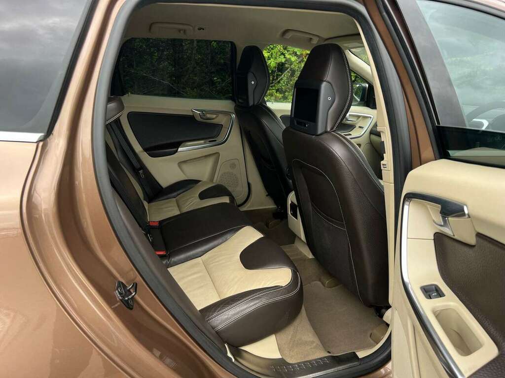 Volvo XC60 2.4L Se Lux Nav Grey #16