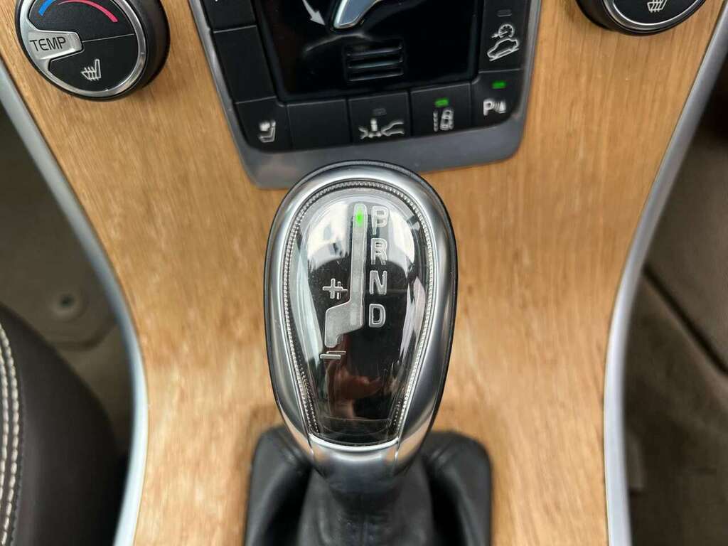 Volvo XC60 2.4L Se Lux Nav Grey #30
