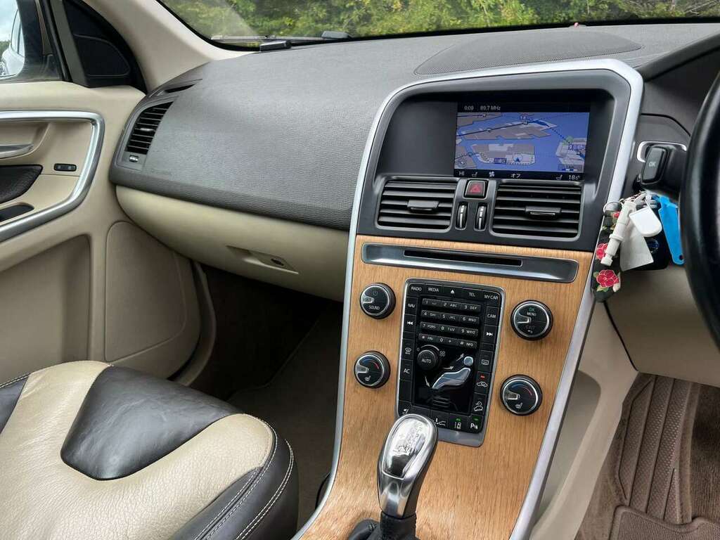 Volvo XC60 2.4L Se Lux Nav Grey #27