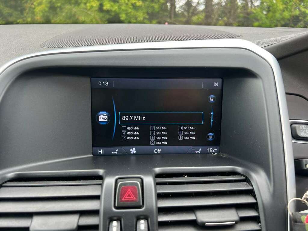 Volvo XC60 2.4L Se Lux Nav Grey #34