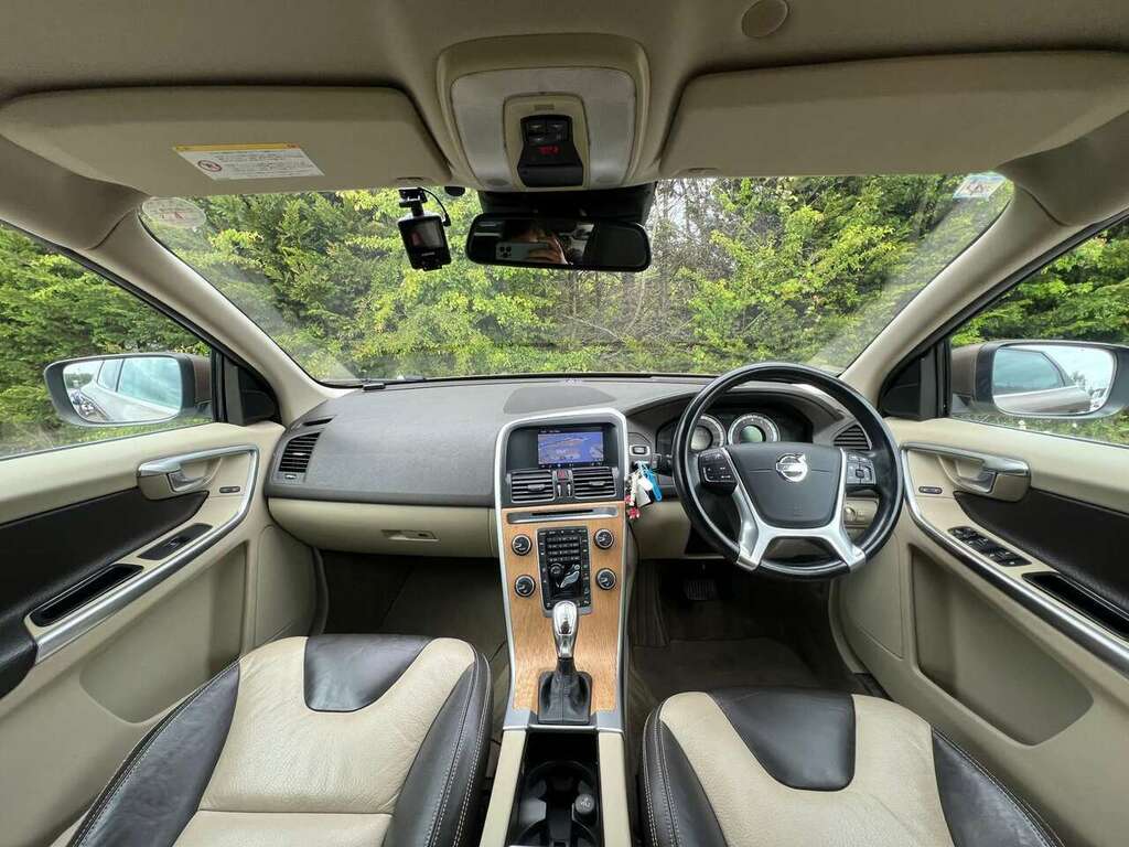 Volvo XC60 T6 Se Awd Brown #2