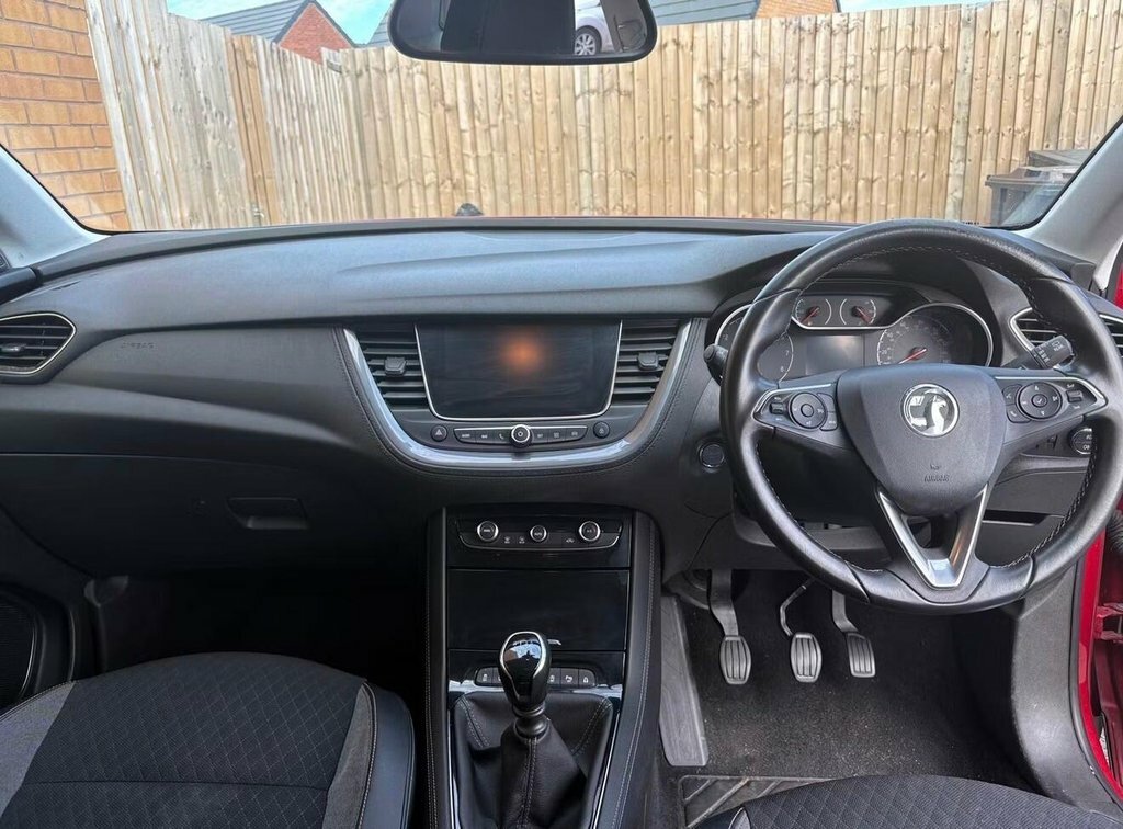 Vauxhall Grandland X 1.2 Se Ss 129 Bhp Red #2