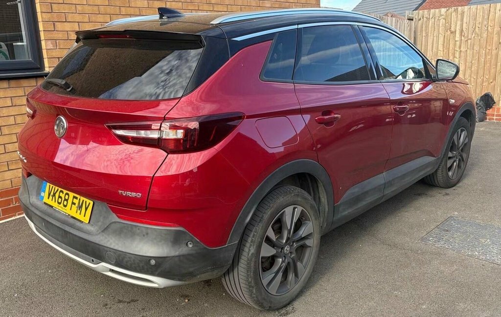 Vauxhall Grandland X 1.2 Se Ss 129 Bhp Red #3