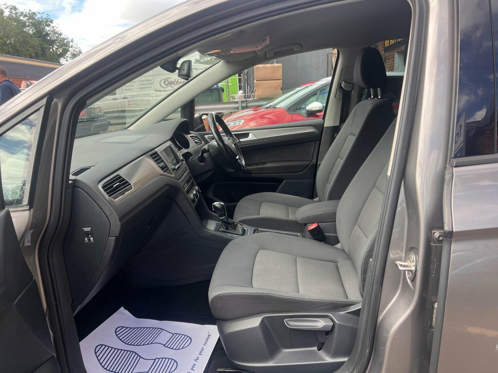 Volkswagen Golf SV Silver #9