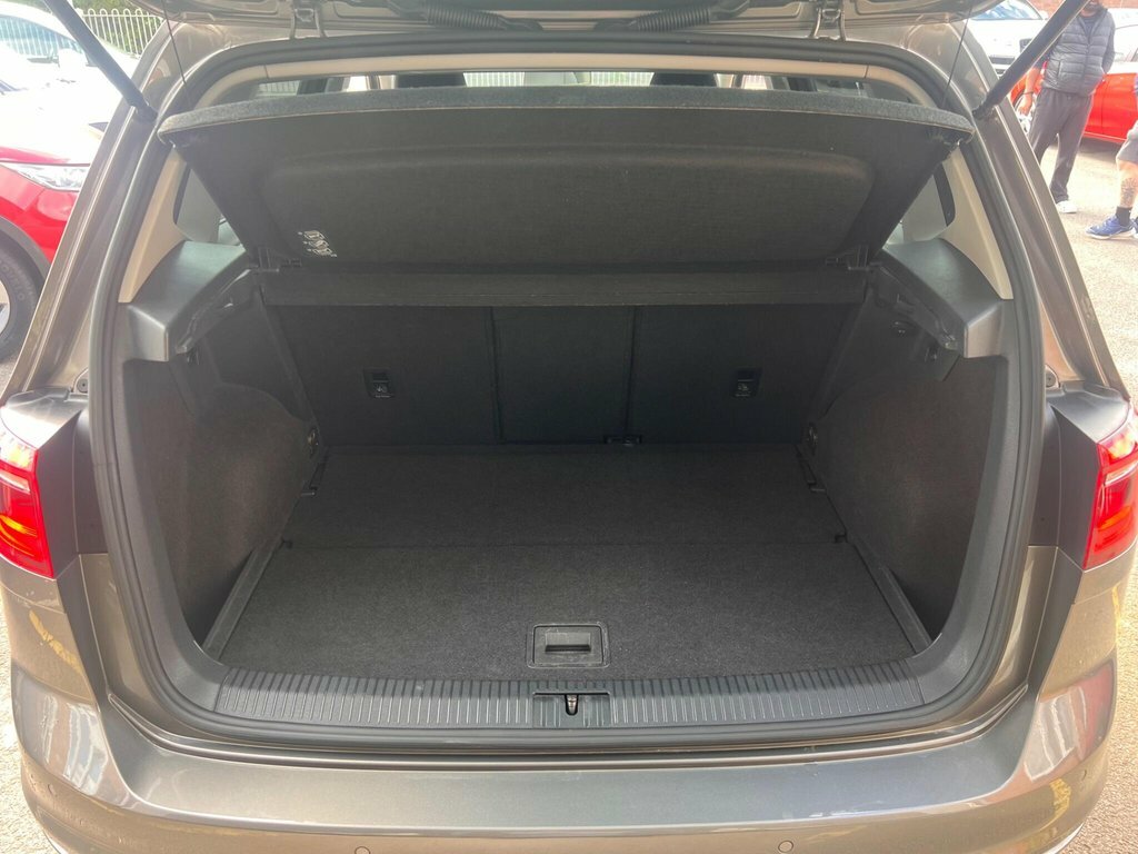 Volkswagen Golf SV 1.4L Se Grey #5