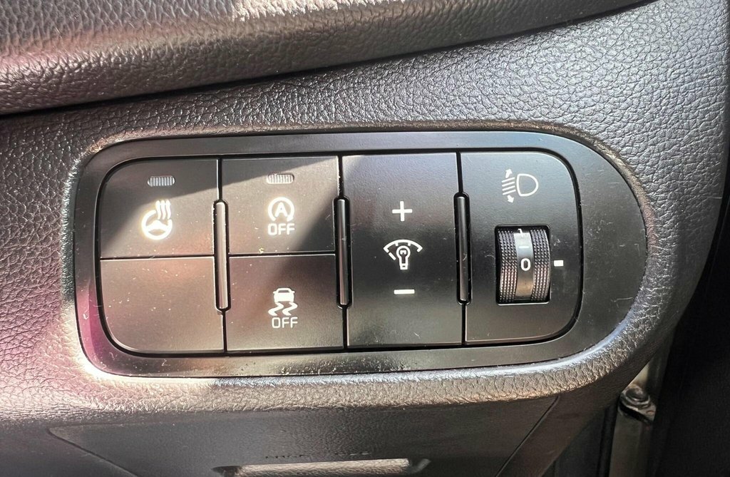 Kia Carens Black #32