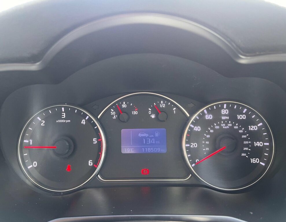 Kia Carens Black #34