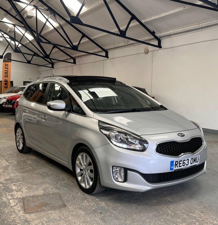 Kia Carens Black #40