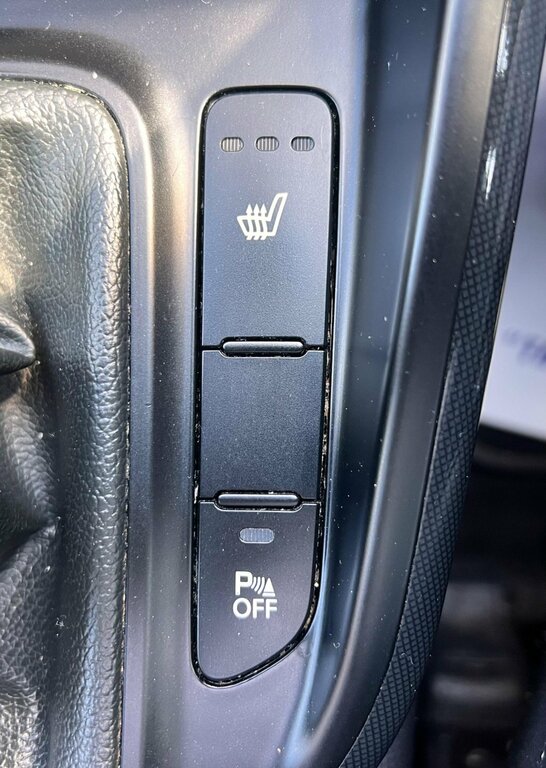 Kia Carens Black #25