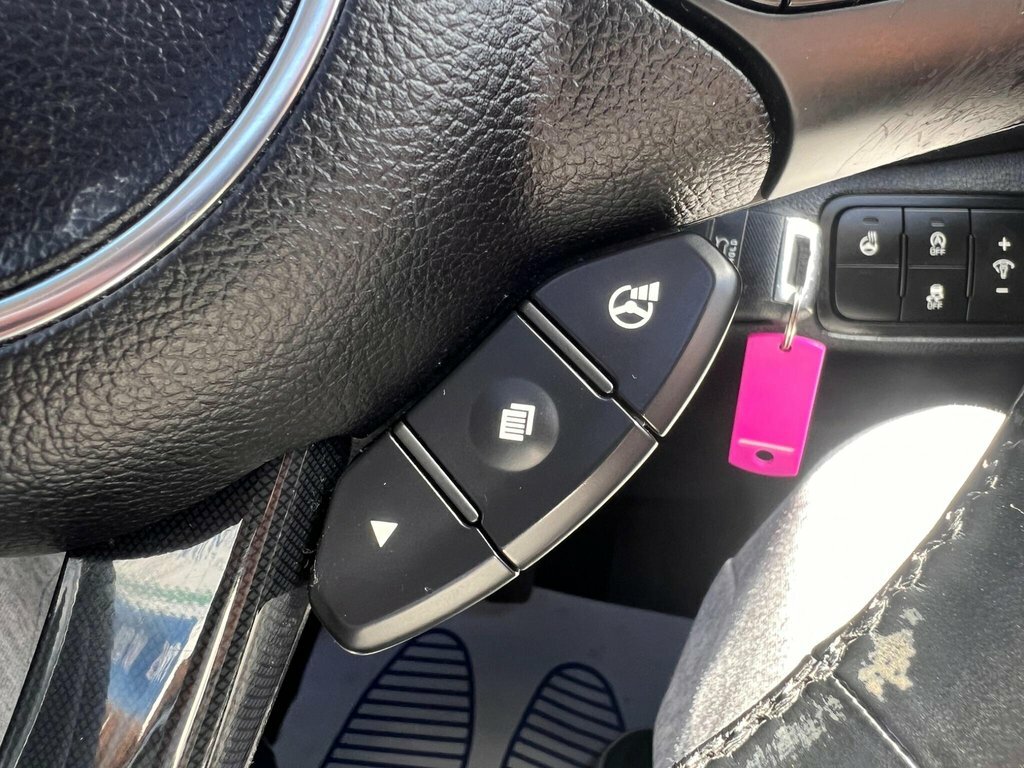 Kia Carens Black #28