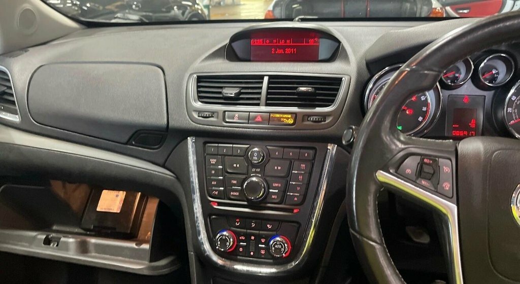 Vauxhall Mokka 1.6L Exclusiv SD14EUO Black #2