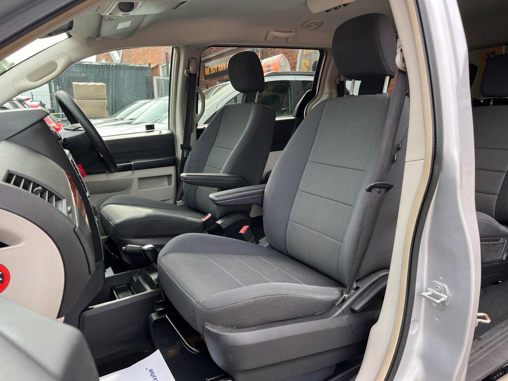 Chrysler Grand Voyager  Silver #14