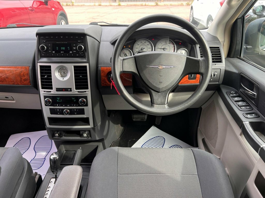 Chrysler Grand Voyager 2.8L Lx Silver #3