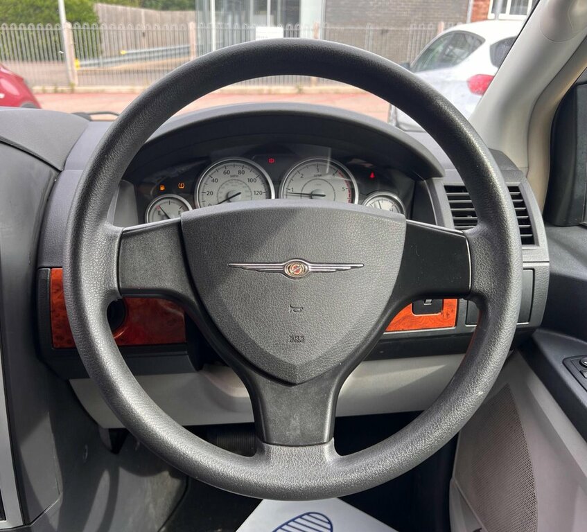 Chrysler Grand Voyager 2.8L Lx Silver #2