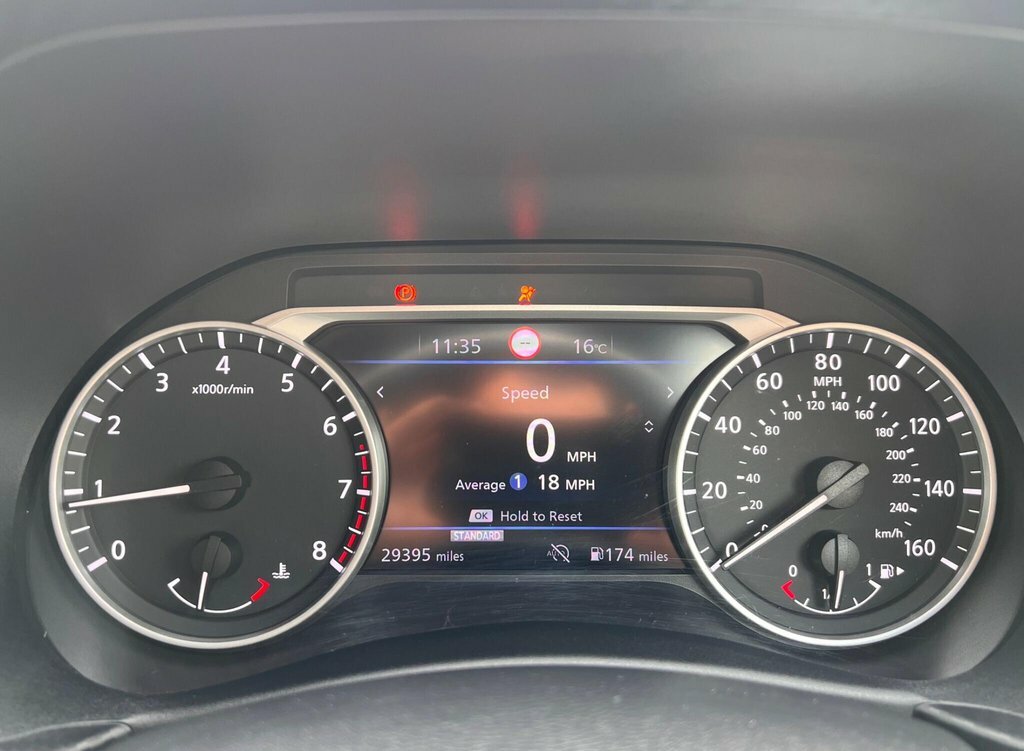 Nissan Juke 1L Tekna Black #3