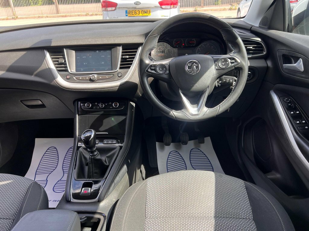 Vauxhall Grandland X 1.2L Se White #3
