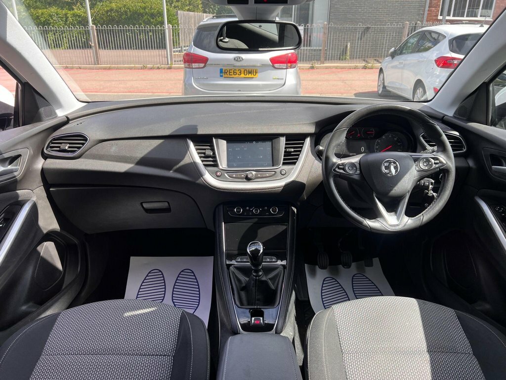 Vauxhall Grandland X 1.2L Se White #4