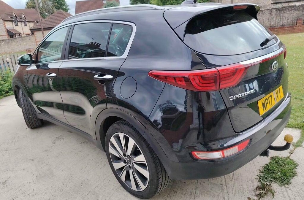 Kia Sportage 1.7L 4 Black #3