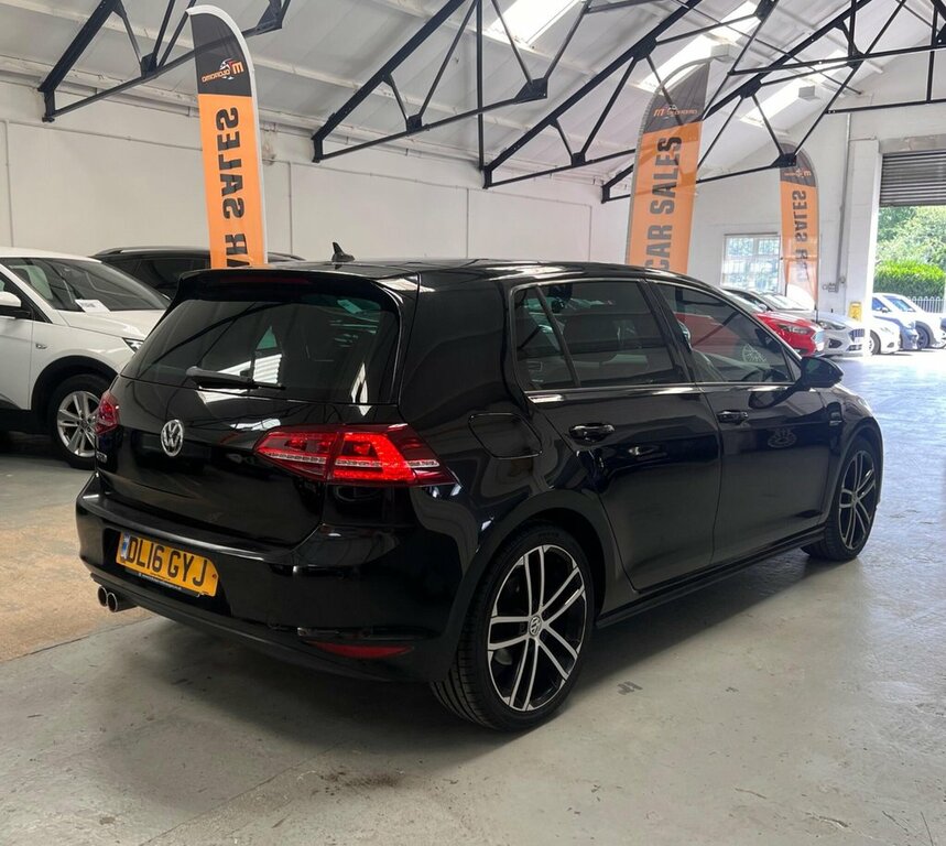 Volkswagen Golf 2L Gtd Black #6