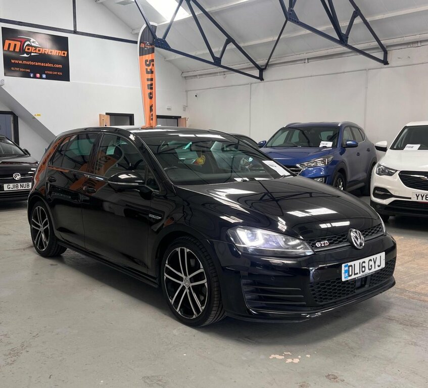 Volkswagen Golf 2L Gtd Black #3