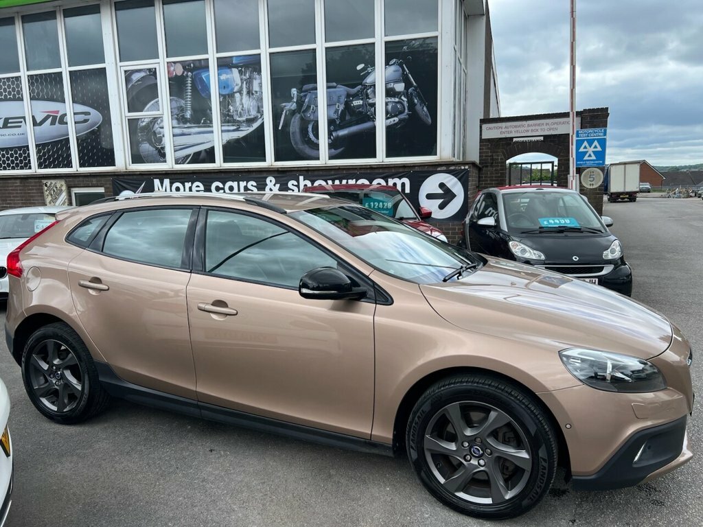 Volvo V40 Cross Country 2L Lux Brown #5