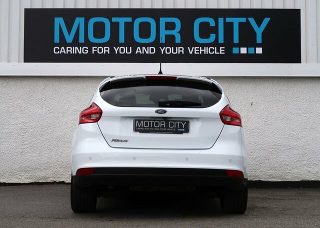 Ford Focus 1.5 Tdci Titanium X Hatchback Eu FX66XAL White #6